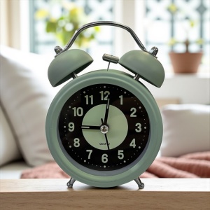 ceas masa verde cu clopotel si fosfor , cu alarma , pentru dormitor , birou