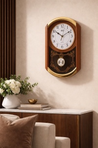 Ceas de perete vintage cu pendul decorativ, design clasic cu cadran mare și detalii aurii elegante, ideal pentru decor interior