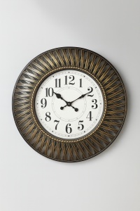Ceas vintage rotund cu ramă decorativă aurie