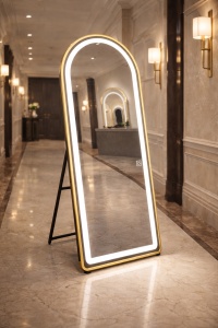 oglindă mare aurie cu ramă de aluminiu, suport și opțiune de agățare, iluminare rece, caldă și neutră