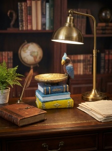 Suport decorativ tip bol cu pasare pe carti, accesoriu elegant pentru birou sau living