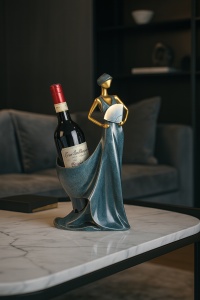 Statuetă suport vin siluetă feminină modernă albastru auriu