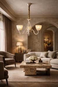 Candelabru clasic alb cu 3 brațe și abajururi elegante, perfect pentru iluminat rafinat în living sau dining