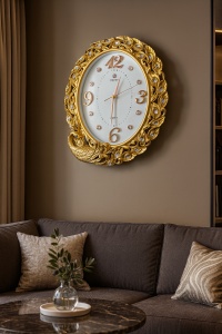 ceas de perete decorativ cu păun și strassuri elegante