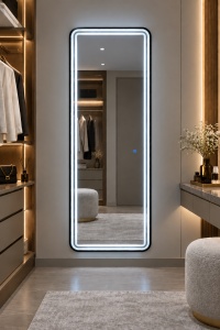 Oglinda LED verticala cu rama neagra si buton touch, design modern pentru dressing
