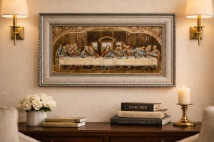 Tablou decorativ religios Cina cea de Taină, scenă clasică cu Iisus și apostolii, în ramă ornamentală