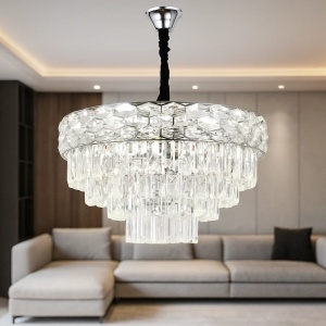 Candelabru modern cu cristale în trepte, perfect pentru living, oferă eleganță și lumină spectaculoasă.