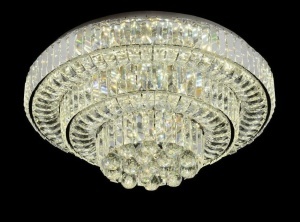 Plafonieră luxoasă cu cristale multiple dispuse în cercuri, lumină LED intensă și design elegant pentru living sau hol
