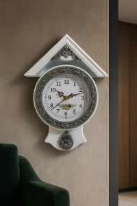 Ceas perete vintage cu cadran retro și pendul decorativ
