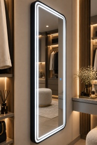 Oglinda LED verticala cu rama neagra si buton touch, design modern pentru dressing