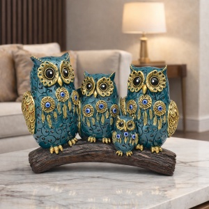 Statuetă bufniță mamă, tată și pui, decor interior rafinat în nuanțe de albastru și auriu