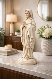 Figurina crestina Maica Domnului in pozitie de rugaciune