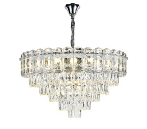Candelabru elegant cu cristale transparente dispuse în trepte și structură metalică cromată
