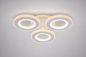 Lustră LED modernă cu trei inele luminoase circulare, design minimalist în tonuri albe și iluminare decorativă