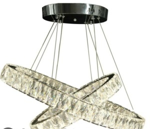 Lustră LED modernă cu două inele suspendate, cristale strălucitoare și design elegant încrucișat pentru iluminat decorativ