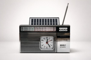 Radio ROVOLT cu Ceas si Panou Solar - “Artiu”
