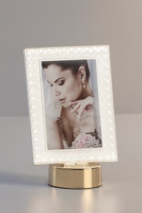 Ramă foto cu LED, design modern iluminat, suport decorativ pentru fotografii