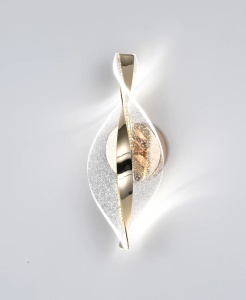Aplica LED decorativă aurie cu design twisted modern, lumină caldă și efect elegant pentru perete