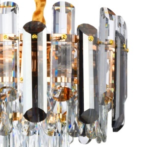 Candelabru modern argintiu cu cristale transparente verticale și design elegant suspendat