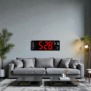 Ceas digital cu afișaj LED rosu și colțuri rotunjite, dată, temperatură și ziua săptămânii, design modern pentru interior.