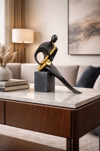 Statueta decorativa abstracta artist la saxofon, figurina moderna eleganta pentru living
