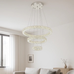 Lustră LED elegantă cu trei inele suspendate, cristale decorative și finisaj cromat, design modern pentru iluminat ambiental