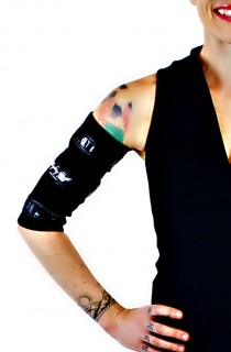 WRISTBANDS AND ARMS