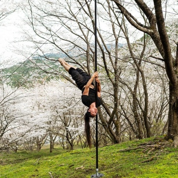 Lupit Pole - Ninja Pole palo all'aperto 42mm nero Ovunque pole dance