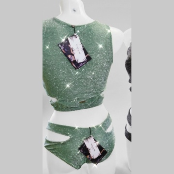 Completo Paradise Chick verde chiaro con top e short scintillanti.