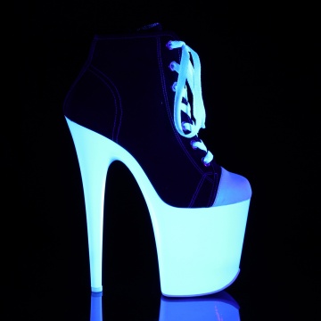 calzature Pleaser