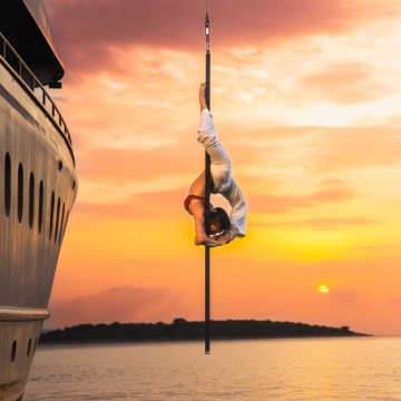 fly pole, palo volante libero pole dance