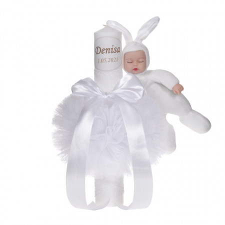 Lumanare botez personalizata, decor alb, diafan cu tul, dantela si o jucarie iepuras, Denikos® 729