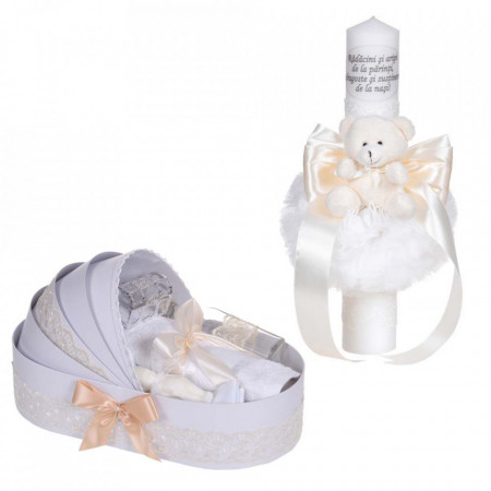 Set lumanare botez cu mesaj si ursulet si trusou botez in landou, decor dantela crem ingusta, Denikos® C1111