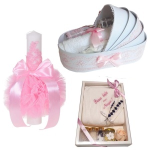 Set botez fetita cu lumanare, trusou in cutie landou si set baita a doua zi – roz elegant, Denikos NK127