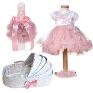 Set botez fetita, trusou botez in landou, lumanare botez cu dantela si rochita botez maneca scurta, 2 piese, decor alb, roz pudra, Denikos® 10-72