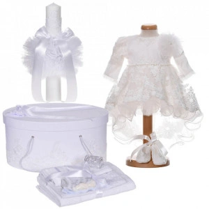 Set botez elegant, rochita cu trena, 3 piese, trusou botez, cutie trusou si lumanare, decor dantela alba, Denikos® C9187