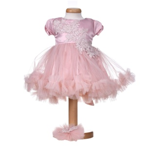 Rochita botez maneca scurta pentru fetita, roz pudra cu dantela, tulle si bentita - tinuta eleganta pentru botez Denikos® H048