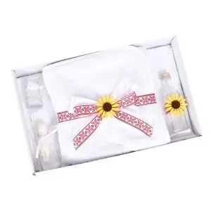 Trusou botez traditional floarea soarelui, decorat cu motive populare, rosu national, Denikos® TR002