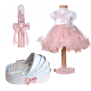Set botez biserica fata, trusou botez in landou, lumanare botez cu ingeras si rochita botez maneca scurta, 2 piese, decor alb, roz pudra, Denikos® 10-84