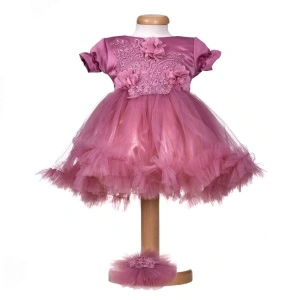 Rochita botez maneca scurta pentru fetite, roz pudrat inchis, cu dantela, tulle si bentita - tinuta eleganta pentru botez Denikos® H050