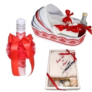 Set prima baita dupa botez, trusou complet in landou decorat cu dantela pentru botez si lumanare personalizata cu mesaj, culoare rosu, Denikos NK147