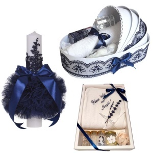 Set trusou botez in landou, lumanare dantela si set pentru prima baita dupa botez pentru baieti, culoare bleumarine, Denikos NK124