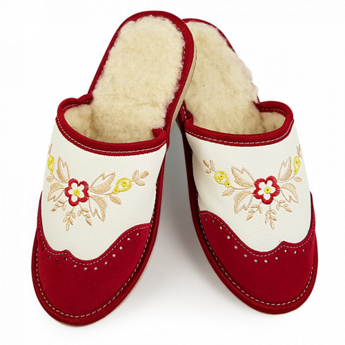 Papuci de Casa din Piele si Lana de Oaie Culoare Crem/Rosu Model &#039;London Brogue Inspire&#039;