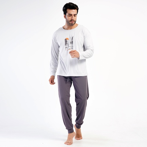 Pijamale Bărbați din Bumbac 100% Vienetta | MAN Model 'Exploring' | Confort și Aventură Urbană