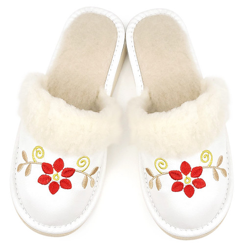 Papuci de Casa Dama Imblaniti cu Lana de Oaie Model 'FairyLand' White
