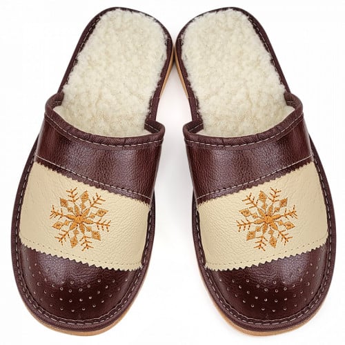 Papuci de Casa din Piele Imblaniti cu Lana Model &#039;Let it Snow&#039; Brown