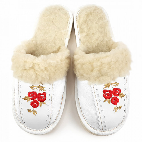 Papuci de Casa Dama Imblaniti cu Lana de Oaie Model 'Root Traditions' White