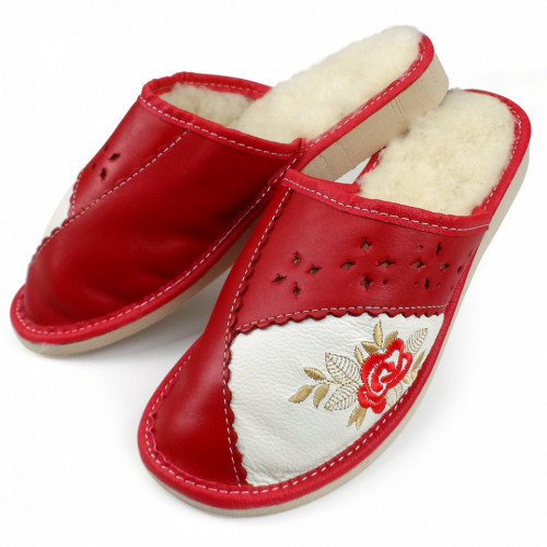 Papuci de Casa Dama Imblaniti cu Lana de Oaie Model &#039;Eden Rosa&#039;