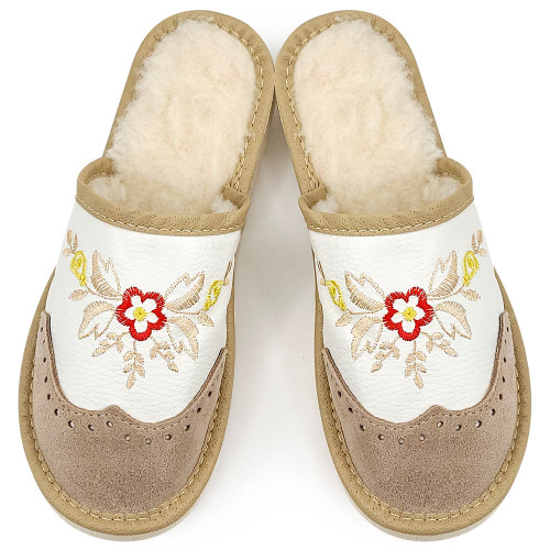 Papuci de Casa din Piele Intoarsa Imblaniti cu Lana Model &#039;London Brogue&#039; Bisque