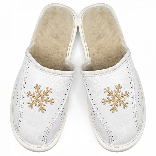 Papuci de Casa Dama Imblaniti cu Lana de Oaie Model 'Frozen Winter' White